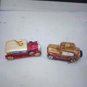 2 car Christmas ornaments Rose Bouquet  lot of 2